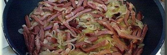 зеленая чечевица с копченостями