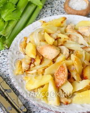Жареная картошка с курицей