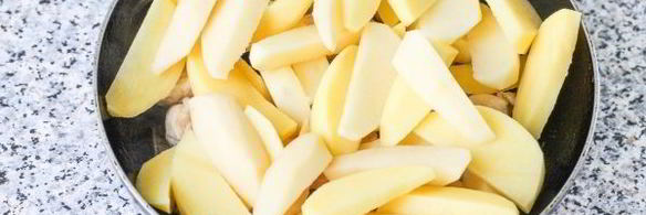 жареная картошка с курицей