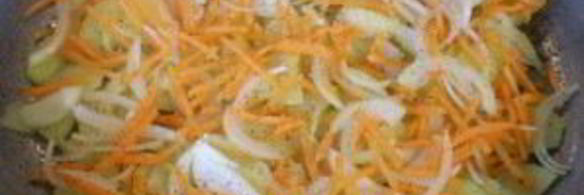 жареная картошка с морковкой