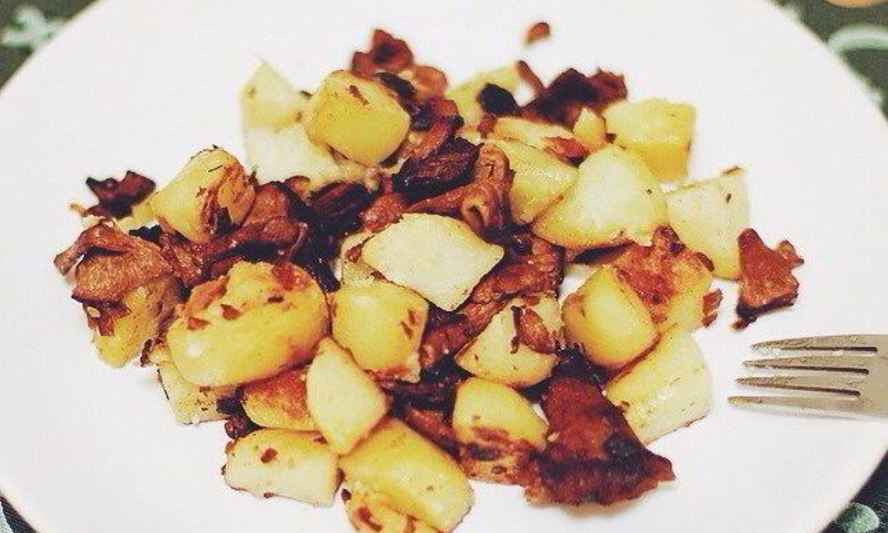 Рецепт жареного картофеля с лисичками