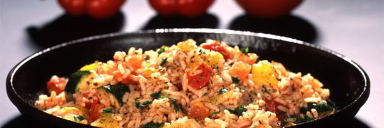 Жареный рис с овощами