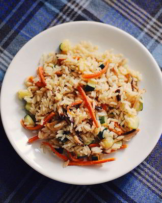 Жареный рис с яйцом по-китайски