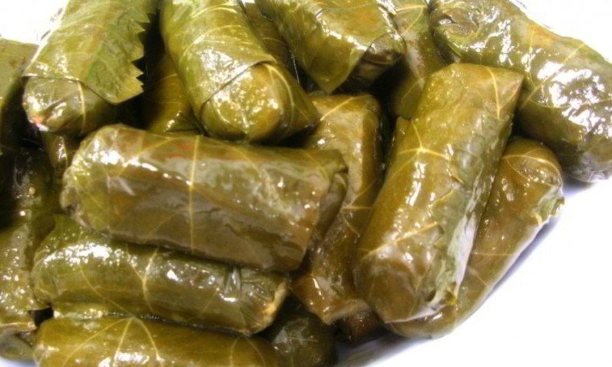 Рецепт долмы иза говядин с соусома мацони