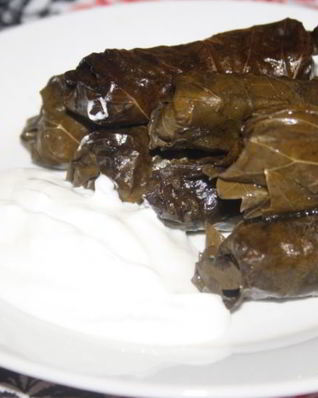 Долма из свинины с яблоками