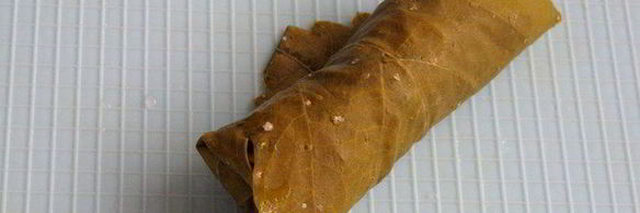 долма с рисом, изюмом и кедровыми орешками