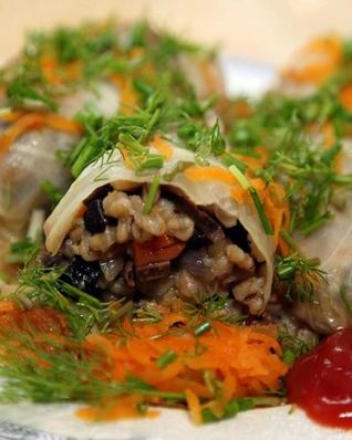 Голубцы с грибами и перловкой в мультиварке