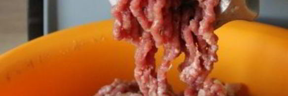 летние голубцы, запеченные в сметанно-томатном соусе