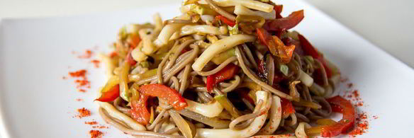 гречневая лапша с кальмарами