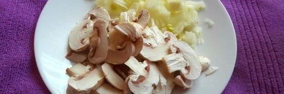 гречневая лапша с тунцом и грибами