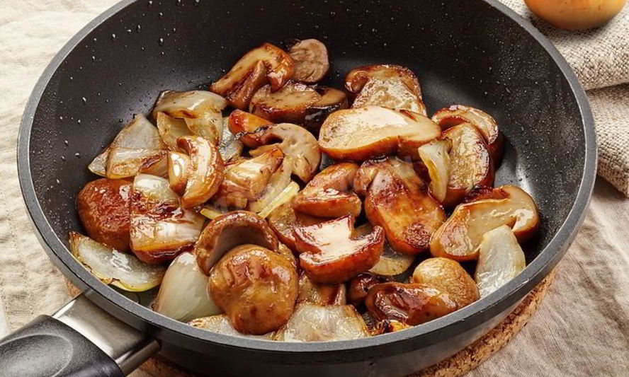 Рецепт белых грибов жареных с луком