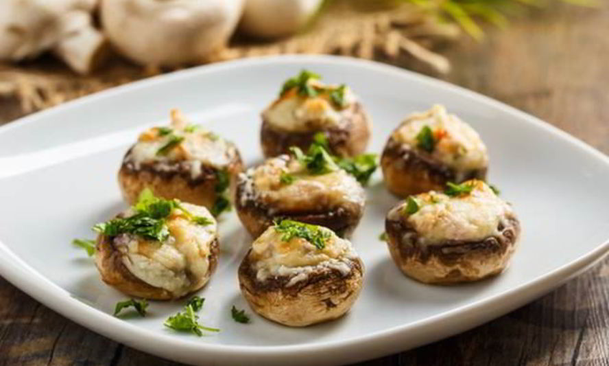 Рецепт фаршированных шампиньонов с курицей и луком