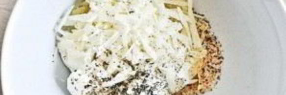 грибы, фаршированные сливочным сыром, пепперони и перцем