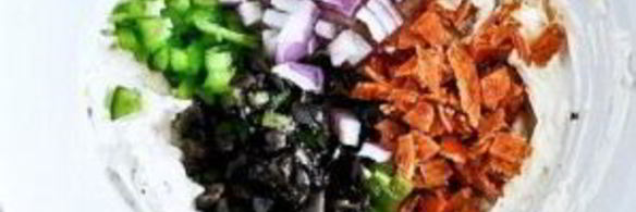 грибы, фаршированные сливочным сыром, пепперони и перцем