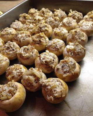 Грибы фаршированные в духовке