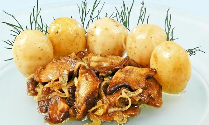 Рецепт маслят жареных с картофелем