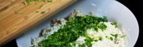 шампиньоны, фаршированные курицей и сыром