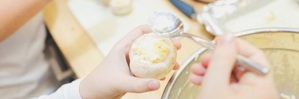 шампиньоны, фаршированные сыром