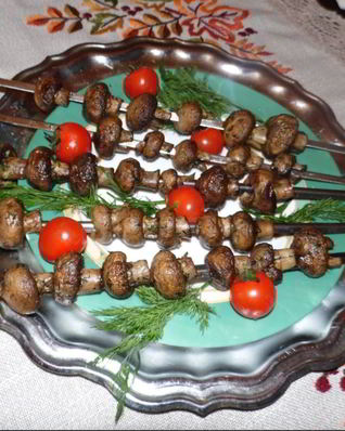 Шампиньоны на шампурах