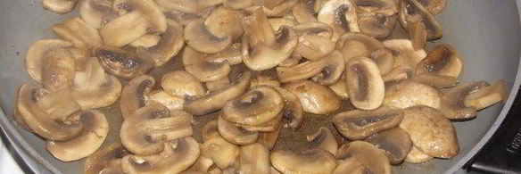 шампиньоны с куриным филе и сладким перцем по-муромски