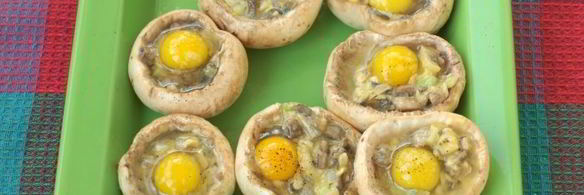 шампиньоны запеченные с перепелиными яйцами