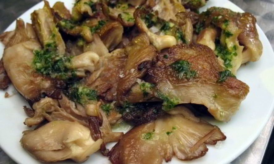 Рецепт тушенных грибов сыроежки с рисом