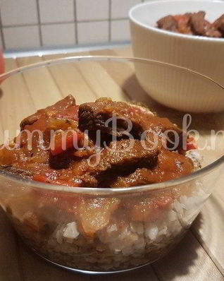 Гуляш из говядины в мультиварке