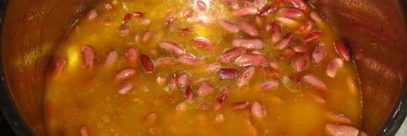 гуляш из красной фасоли и курицы