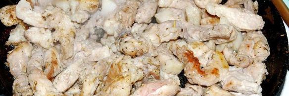 гуляш из свинины с красным вином