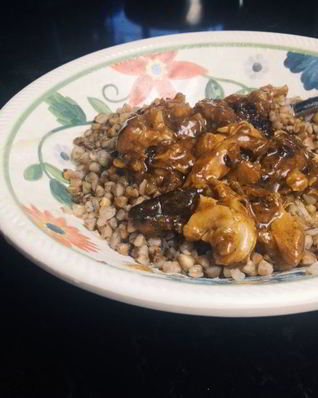 Гуляш из свинины с подливкой