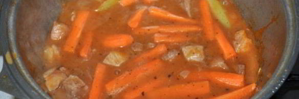 гуляш из свинины с вином