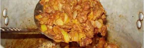 гуляш на вине, с картофелем и чипетками