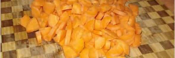 гуляш на вине, с картофелем и чипетками