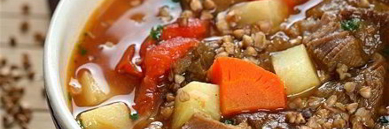 Гуляш с гречкой