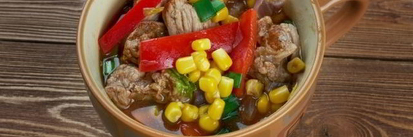 Гуляш с кукурузой