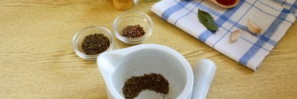 пряный гуляш из говядины на сковороде