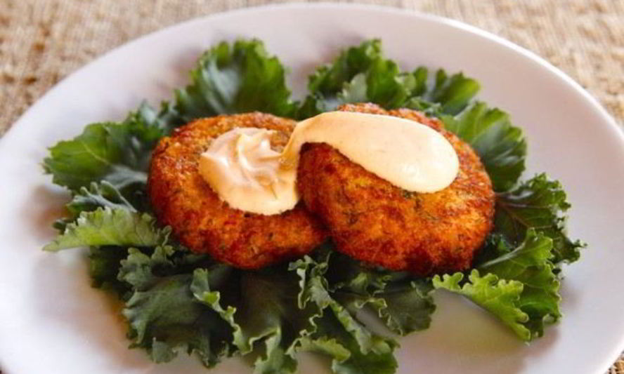 Рецепт котлет из лосося с луком