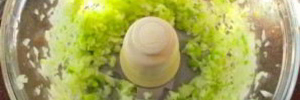 котлеты из лосося с луком