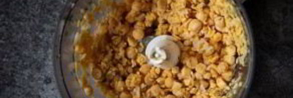 котлеты из нута с йогуртовым соусом