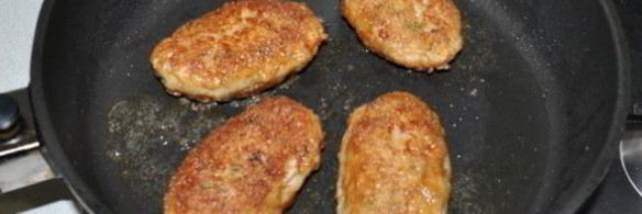 котлеты мясные с горошком и сыром