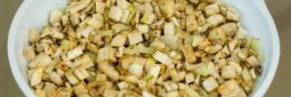 котлеты, запеченные в духовке под грибным соусом