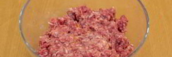 котлеты, запеченные в духовке под грибным соусом