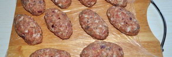 мясные котлеты с пикантной начинкой