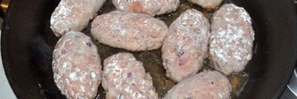 мясные котлеты с пикантной начинкой
