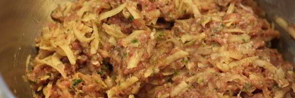 запеченные котлеты из мяса с картофелем