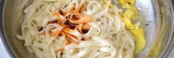 лапша под соусом