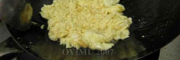 лапша рисовая с овощами и креветками