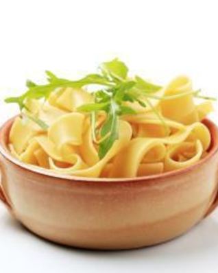 Лапша с куриным филе в сливочном соусе