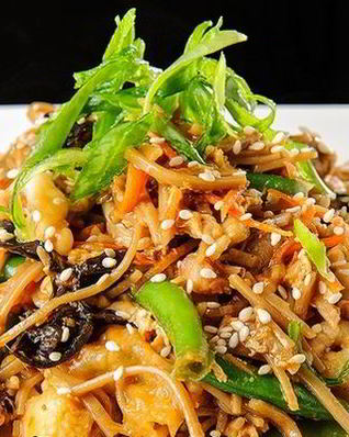 Лапша соба с креветками и шиитаке