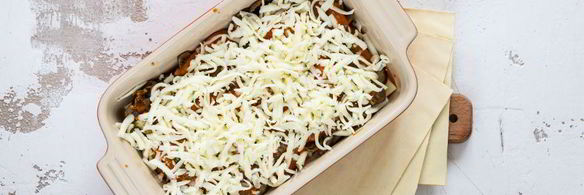 лазанья с грибами, овощами и мясом